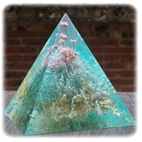 RESIN-PRO - Silicone Mold - Pyramide - 7CM